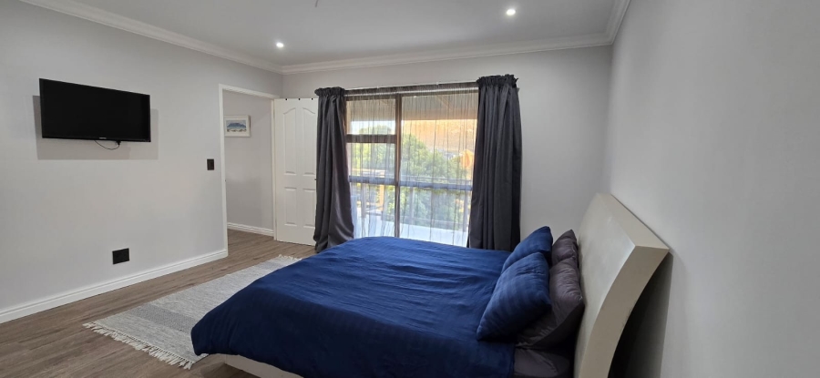 To Let 3 Bedroom Property for Rent in Pringle Bay Western Cape